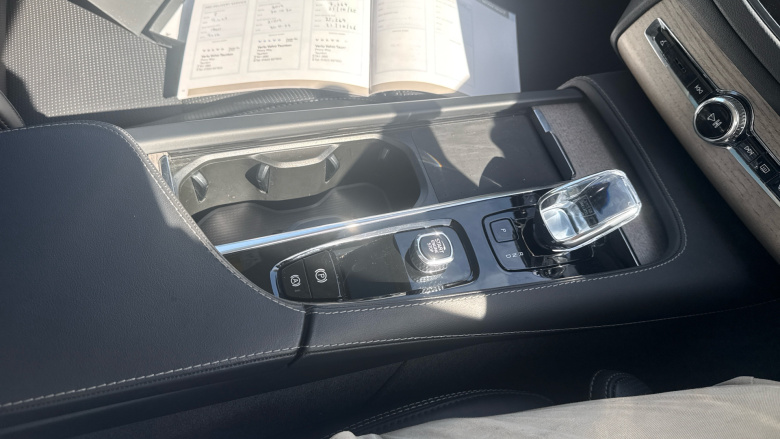 Volvo XC90 2.0 B6P Ultimate Dark 5dr AWD Geartronic Petrol Estate